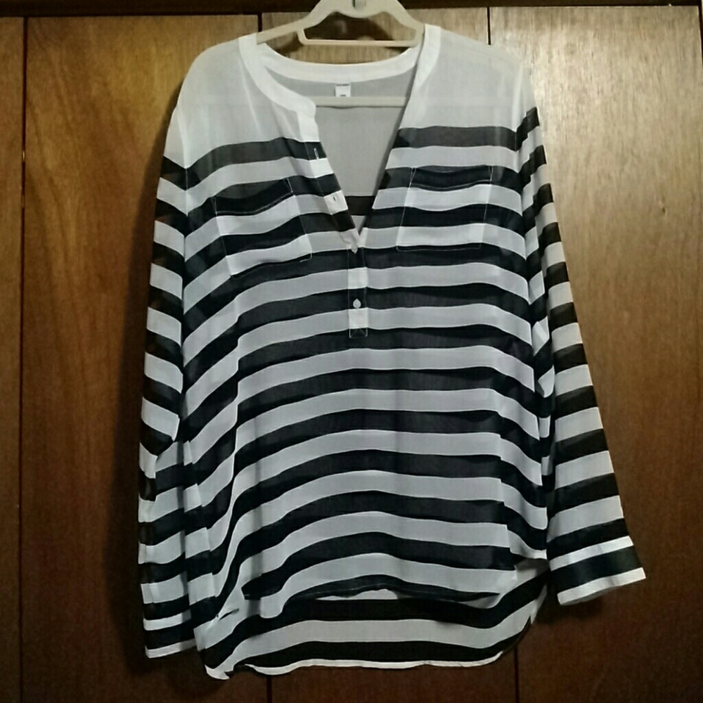Old Navy blouse